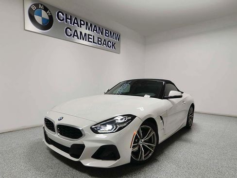 Used 2023 BMW Z4 sDrive30i w/ Convenience Package image 2