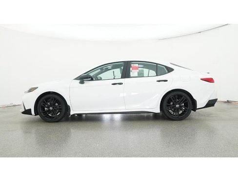 New 2026 Toyota Camry Hybrid image 19