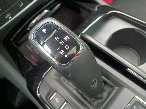 Used 2023 Maserati Levante GT image 22