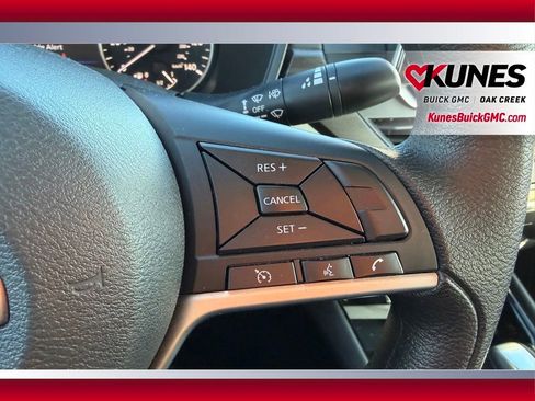 Used 2024 Nissan Altima 2.5 SV image 16