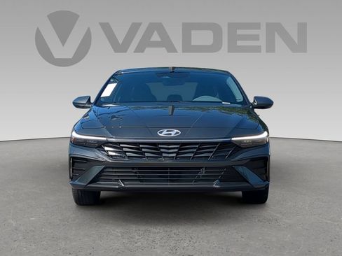 Used 2024 Hyundai Elantra Blue FWD image 24