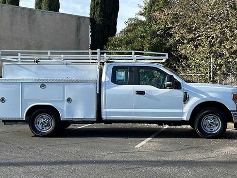 Used 2022 Ford F350 XL w/ Power Equipment Group image 7