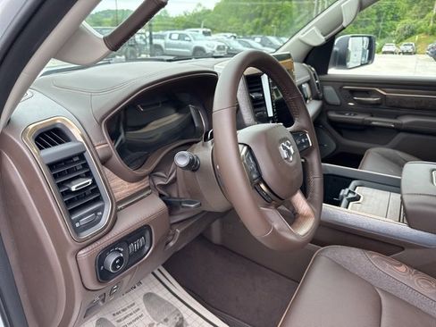 New 2025 RAM 1500 Limited image 16