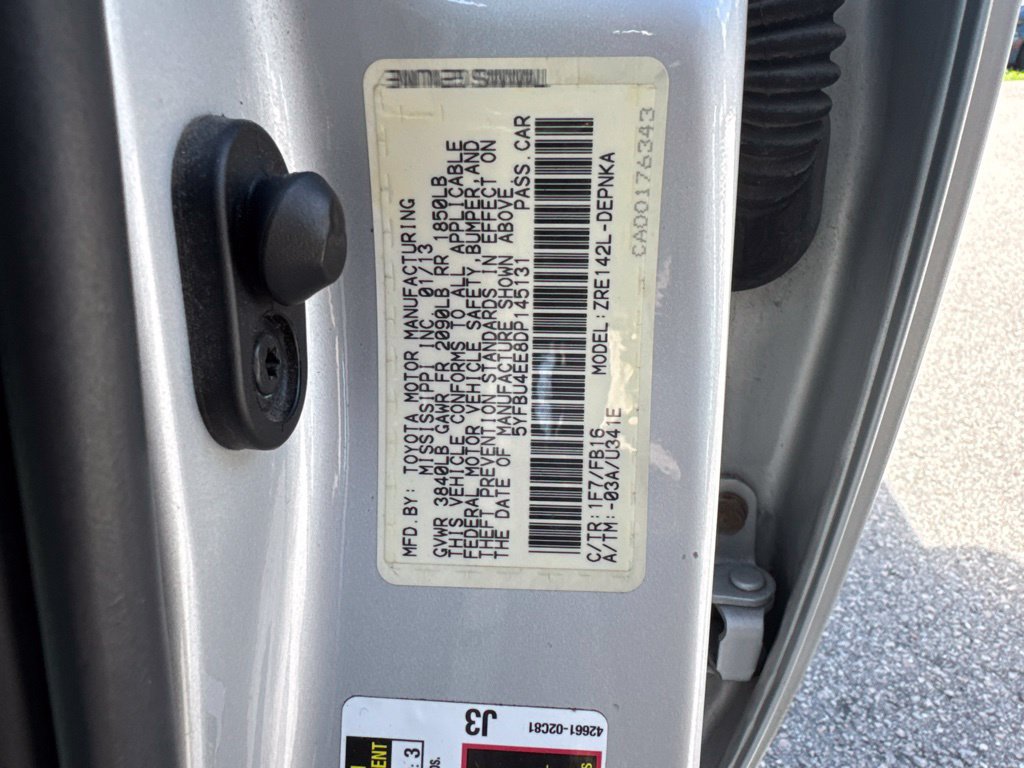 Used 2013 Toyota Corolla LE FWD image 14