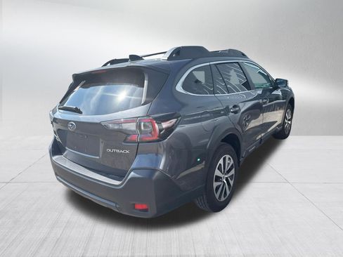 Used 2023 Subaru Outback Premium AWD/4WD image 13
