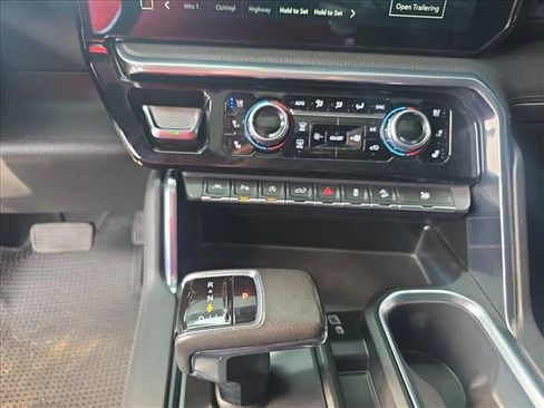 Used 2022 GMC Sierra 1500 Denali AWD/4WD image 16