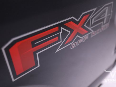 Used 2019 Ford F150 Platinum w/ Equipment Group 701A Luxury image 12