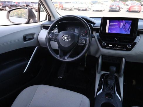 Used 2024 Toyota Corolla Cross L AWD/4WD image 22