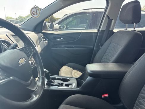 Used 2019 Chevrolet Equinox LT FWD image 32