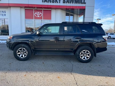 Used 2023 Toyota 4Runner TRD Off-Road Premium image 31