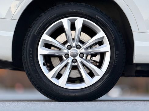 Used 2018 Audi Q7 3.0T Premium Plus image 19