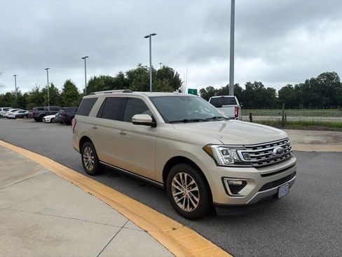 Used 2018 Ford Expedition Limited w/ Equipment Group 301A RWD image 7
