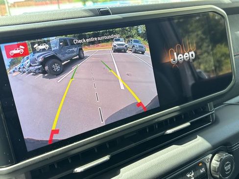 New 2025 Jeep Wrangler Rubicon AWD/4WD image 37