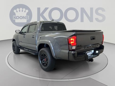 Used 2023 Toyota Tacoma SR5 AWD/4WD image 7