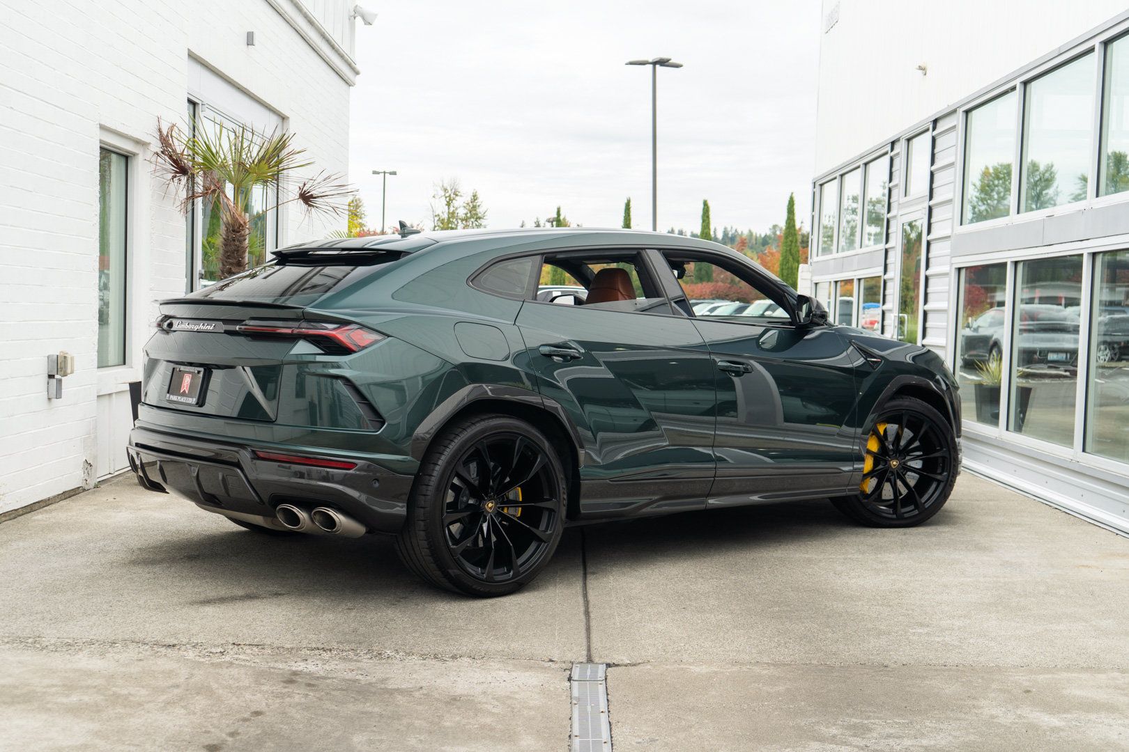 Used 2022 Lamborghini Urus AWD/4WD image 7