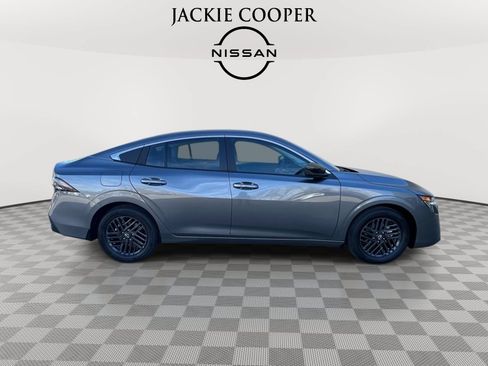 New 2026 Nissan Sentra SV w/ SV Convenience Package FWD image 6