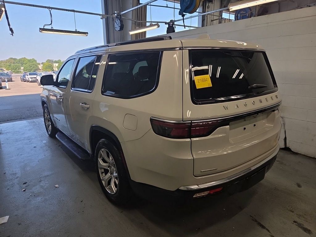 Used 2022 Jeep Wagoneer Series II w/ Convenience Group I AWD/4WD image 4