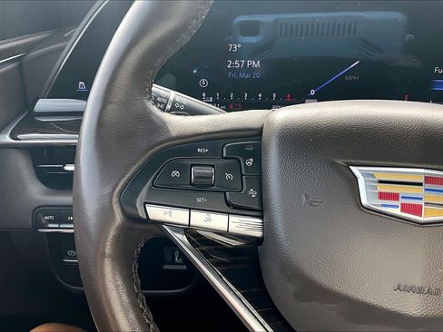 Used 2023 Cadillac Escalade Premium Luxury image 18