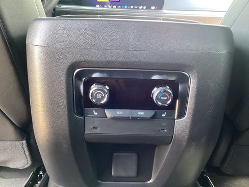 New 2025 Chevrolet Suburban Premier w/ Sun And Tow Package image 21