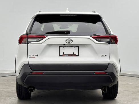 Used 2019 Toyota RAV4 XLE image 7