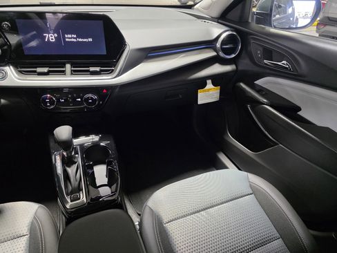 New 2026 Chevrolet Trax LT image 17