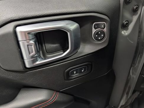 Used 2023 Jeep Wrangler Rubicon w/ Cold Weather Group AWD/4WD image 15