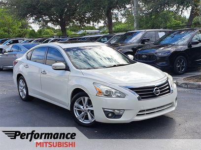 Used 2015 Nissan Altima 2.5 SV w/ Convenience Package