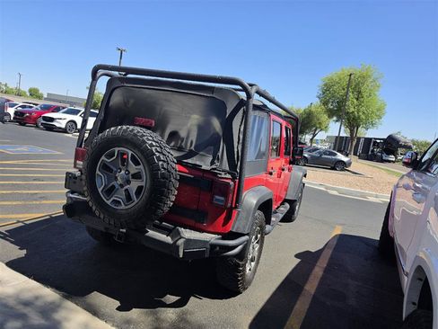 Used 2015 Jeep Wrangler Unlimited Rubicon w/ Max Tow Package AWD/4WD image 4