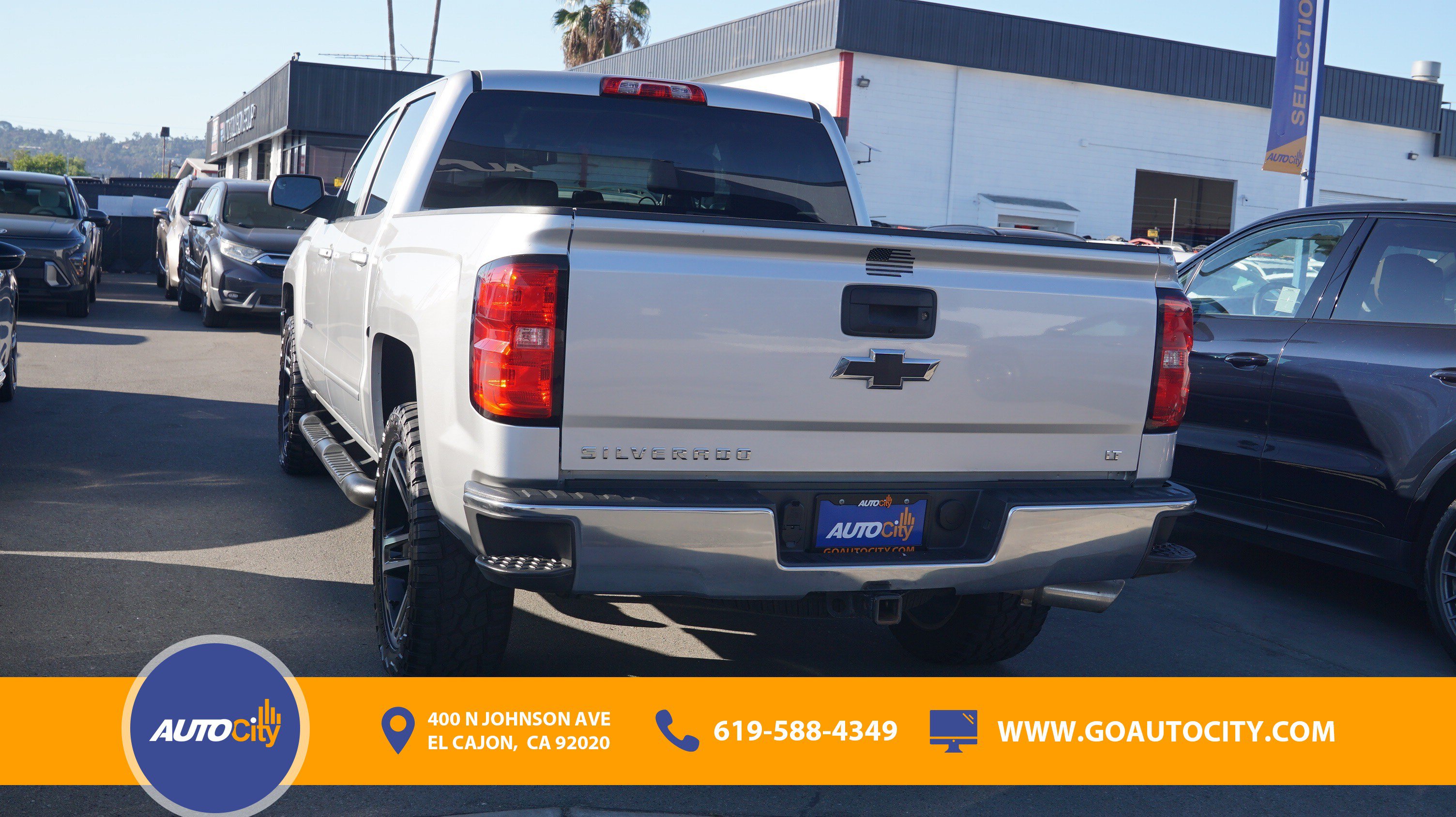 Used 2018 Chevrolet Silverado 1500 LT w/ LPO, Black Pack RWD image 15