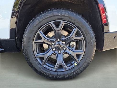 New 2026 Jeep Grand Wagoneer Limited w/ Convenience Group I image 6