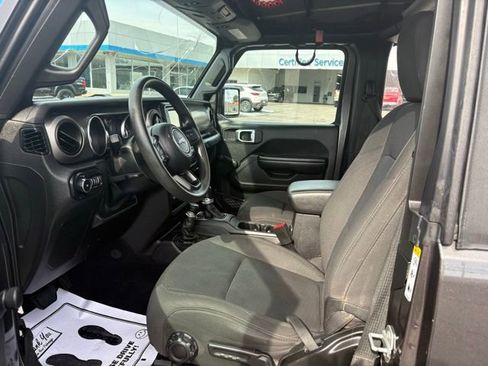 Used 2019 Jeep Wrangler Sport image 18
