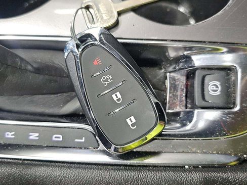 Used 2024 Chevrolet Malibu LT FWD image 18
