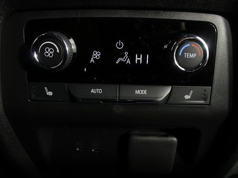 New 2026 Chevrolet Traverse RS image 21