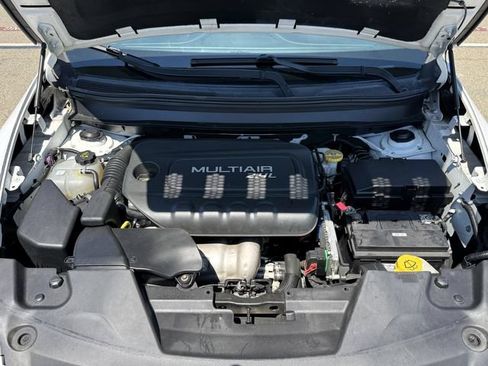 Used 2015 Jeep Cherokee Latitude FWD image 11