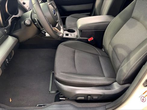 Used 2019 Subaru Outback 2.5i Premium image 8