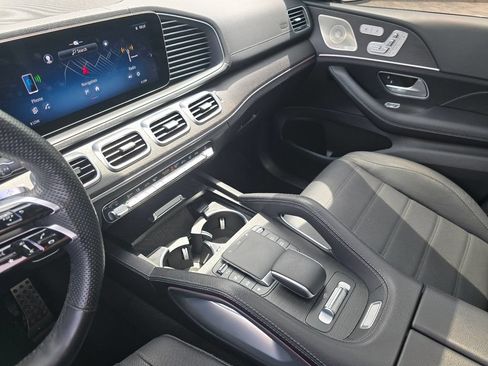 Used 2024 Mercedes-Benz GLS 450 4MATIC image 29