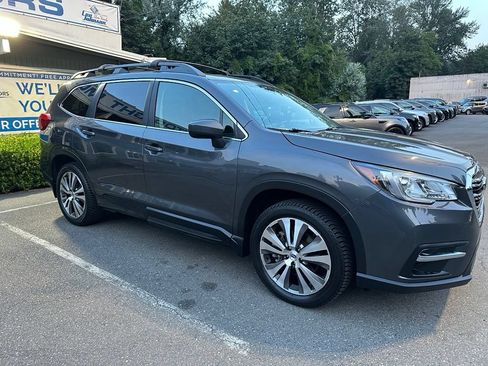 Used 2019 Subaru Ascent Premium w/ Popular Package #2A AWD/4WD image 3