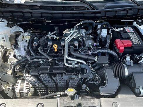 Used 2025 Nissan Altima 2.5 SV FWD image 31