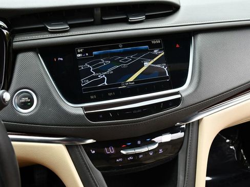 Used 2019 Cadillac XT5 Luxury FWD image 13