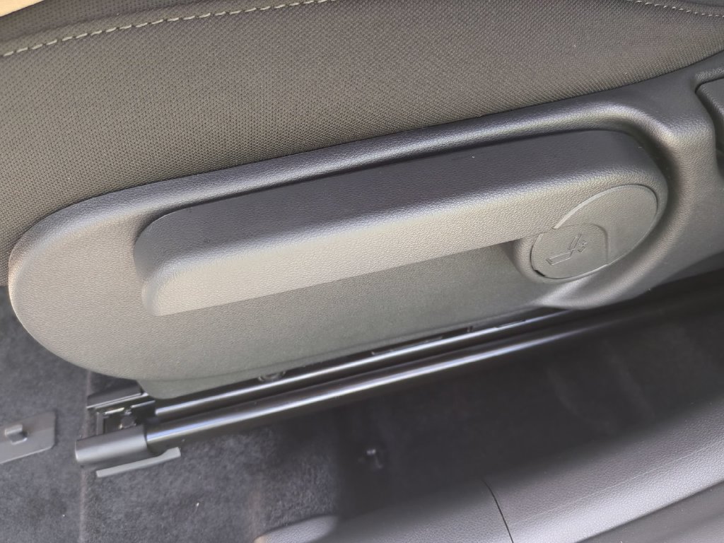 New 2027 Hyundai Kona SE FWD image 22
