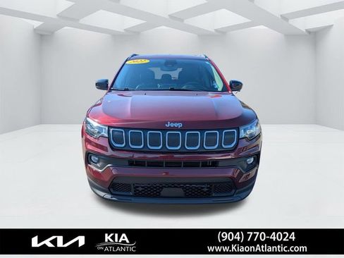 Used 2022 Jeep Compass Latitude FWD image 8