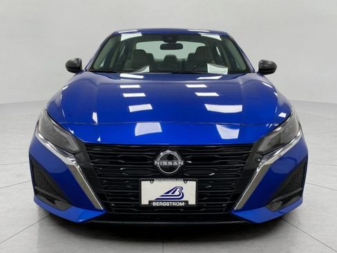 Certified 2025 Nissan Altima 2.5 SV FWD image 9
