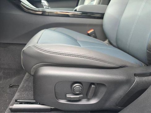 New 2026 Land Rover Range Rover Velar Dynamic SE image 26