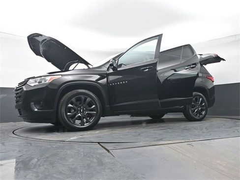 Used 2020 Chevrolet Traverse RS w/ LPO, Floor Liner Package image 45