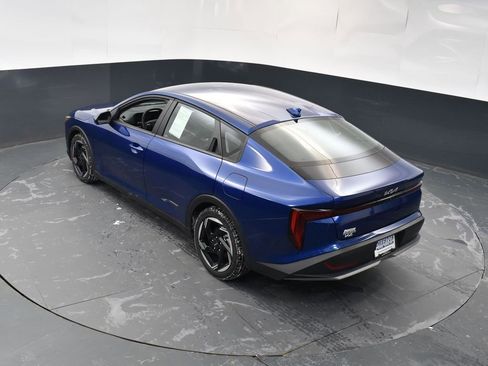 Used 2025 Kia K4 EX image 35