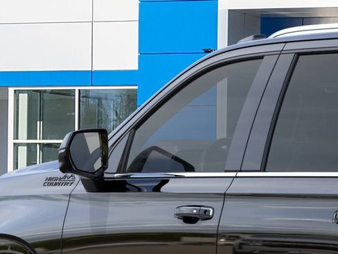 New 2026 Chevrolet Suburban High Country AWD/4WD image 44