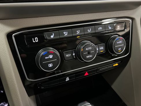 Used 2022 Volkswagen Atlas SE FWD image 20