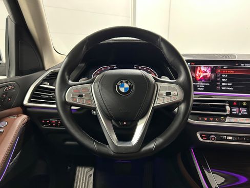 Used 2021 BMW X7 xDrive40i w/ Parking Assistance Package AWD/4WD image 12