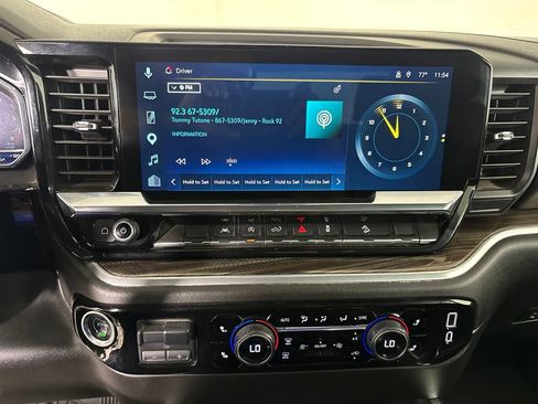 Used 2025 Chevrolet Silverado 1500 LT AWD/4WD image 14