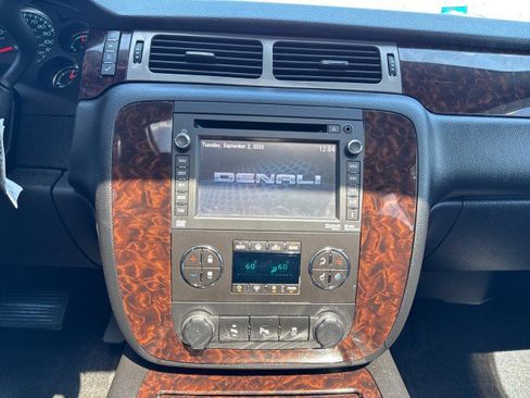 Used 2014 GMC Yukon Denali image 23